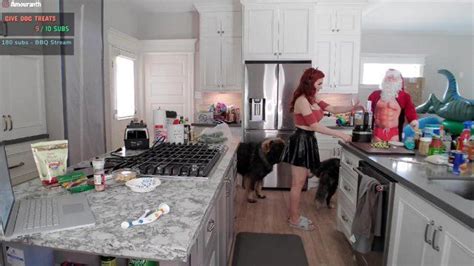 amouranth kitchen|where is amouranth today.